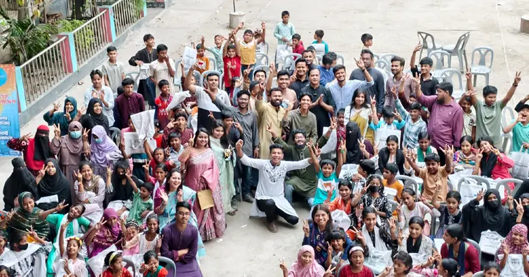 স্বপ্নালোড়ন বাংলাদেশের নতুন জামা ও খাদ্য সামগ্রী বিতরণ